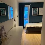 Leilighet Lovely 2 Bedroom With Terrace