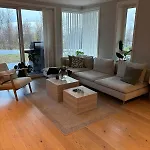 Leilighet Lovely 2 Bedroom With Terrace