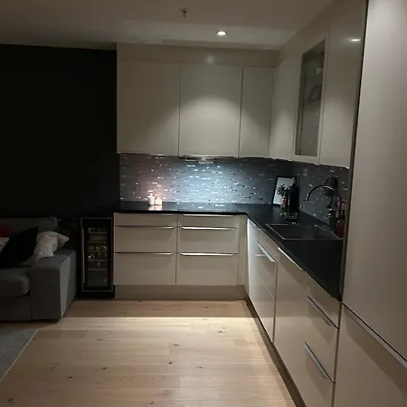 Lovely 2 Bedroom With Terrace * Тромсё