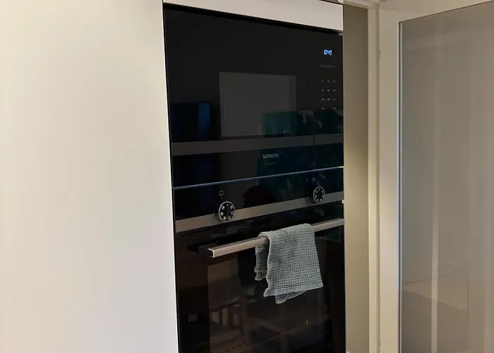 Lovely 2 Bedroom With Terrace 아파트