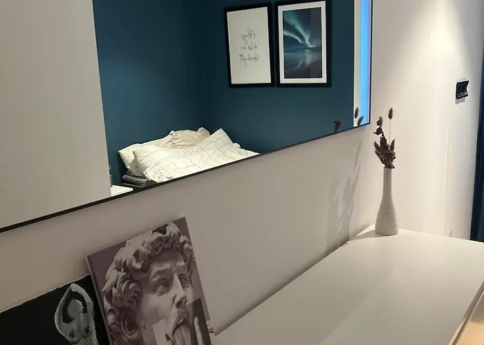 Lovely 2 Bedroom With Terrace