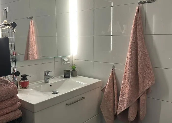 Apartamento Lovely 2 Bedroom With Terrace